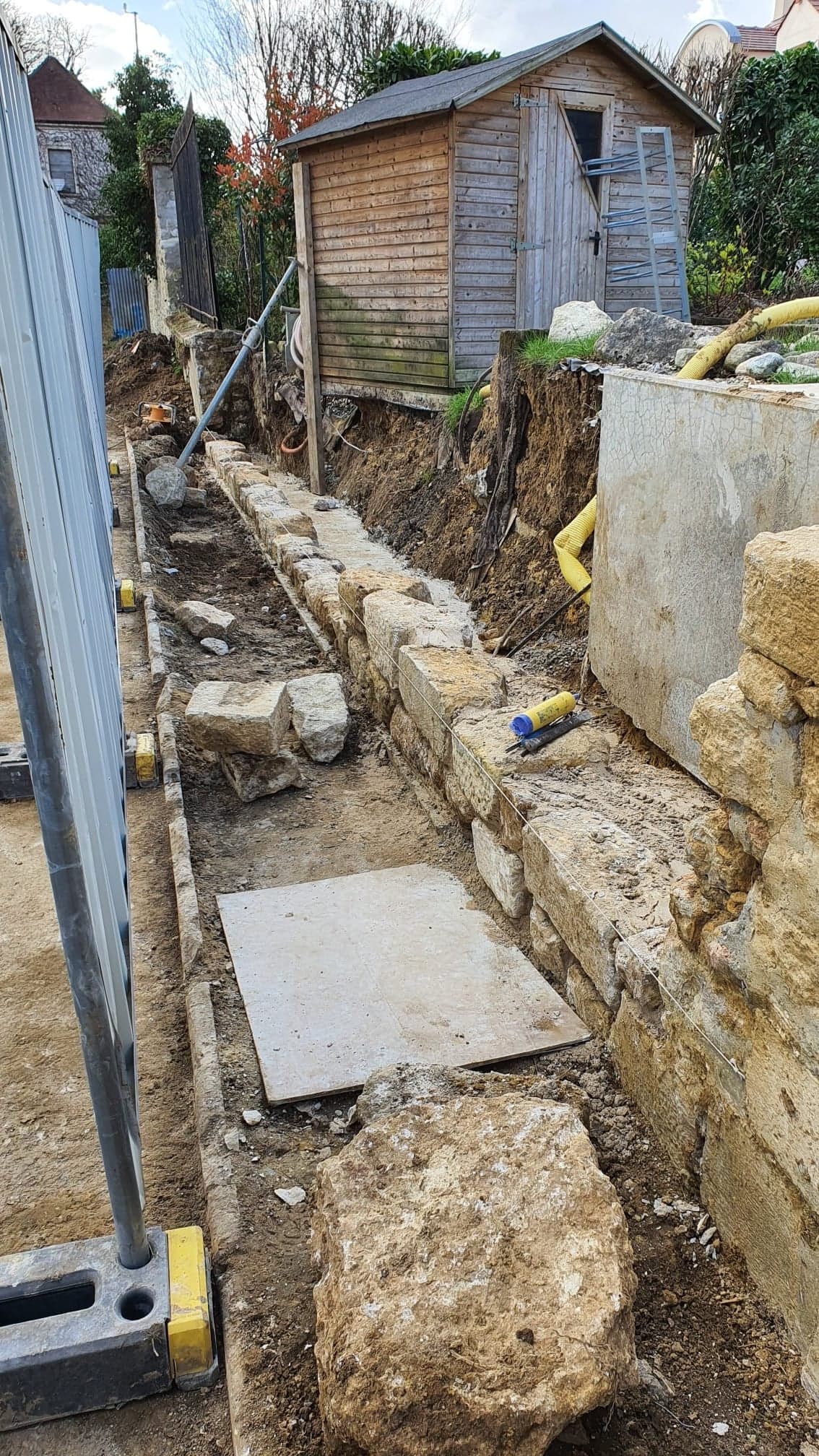 Mur en limousinerie — chantier en cours