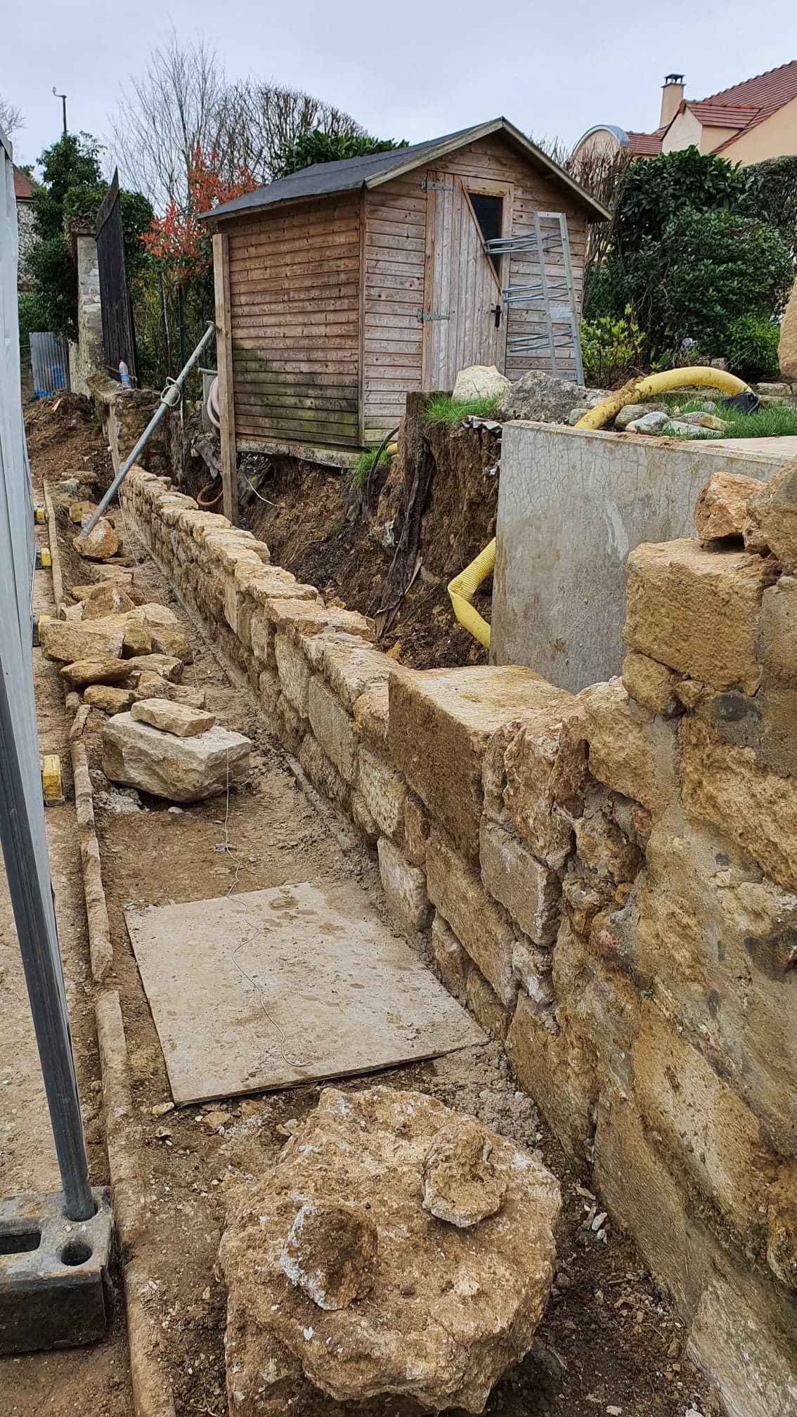 Mur en limousinerie — chantier en cours