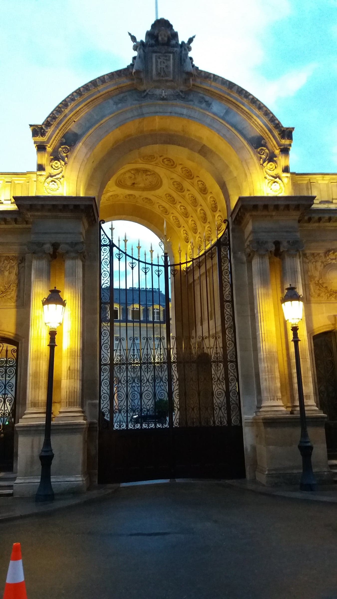 Restauration du portail d'honneur du Palais de l'Élysée