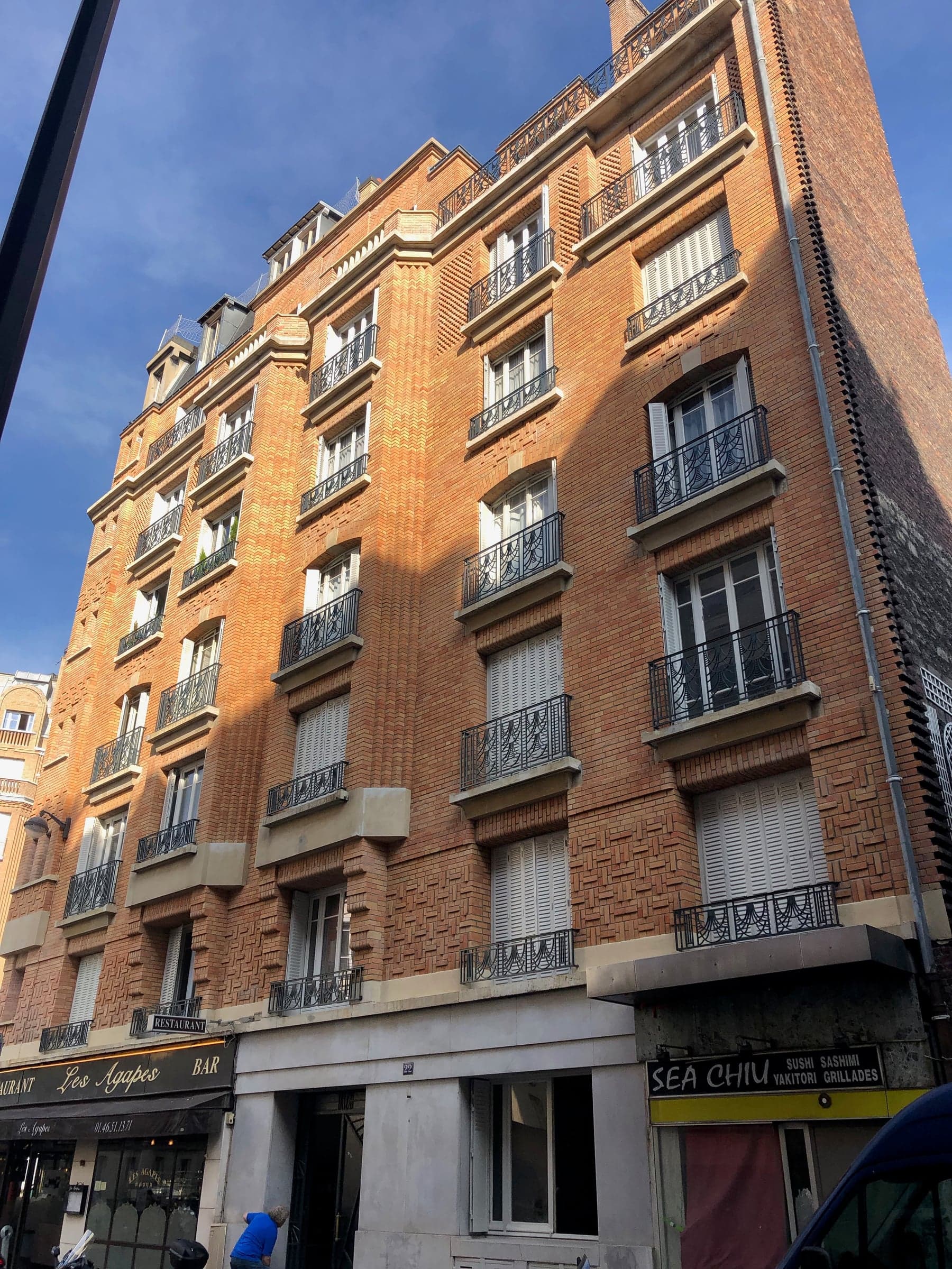 Ravalement de façade en brique au 22 rue le Marois